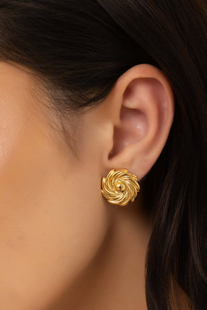 Brinco Flor Lisa 1.8 cm Banhado a Ouro 18K