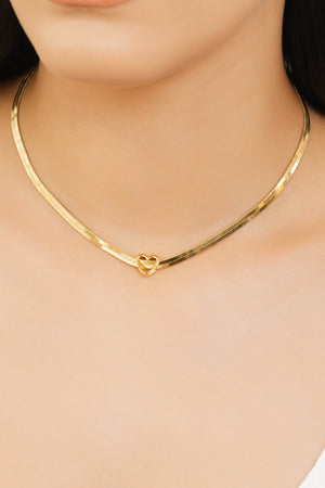 Choker Malha Fita Coração Banhado a Ouro 18K