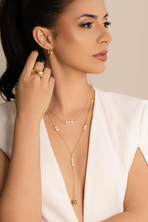 Gagantilha Gravata Dupla Pérolas e Bola Lisa Banhado a Ouro 18K