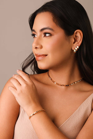 Brinco Argola Click Quadrada Reta Lisa 1.0 cm Banhado a Ouro 18K