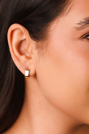 Brinco Argola Click Quadrada Reta Lisa 1.2 cm Banhado a Ouro 18K