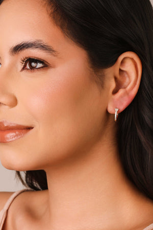 Brinco Argola Click Flor Cravejada Cristal 1.4 cm Banhado a Ouro 18K