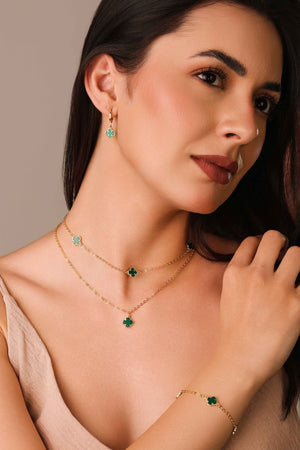 Brinco Argola Click Trevo Tom Esmeralda 2.6 cm Banhado a Ouro 18K