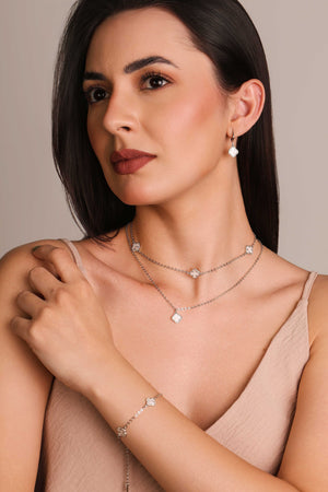 Gargantilha Elos Trevo Tom Madrepérola Ródio Branco - 40 cm