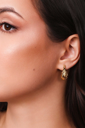 Brinco Gota Orgânica 2.4 cm Banhado a Ouro 18K