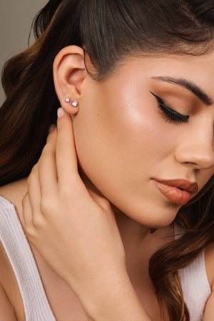 Brinco Ponto de Luz Gota Safira Rosa 5 mm Ródio Branco