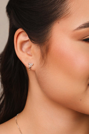 Brinco Argola Click Laço Baguetes Cristal 1.0 cm Banhado a Ouro 18K