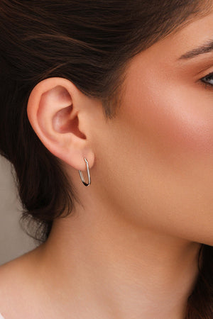 Brinco Argola Encaixe Fio Oval 1.8 cm Ródio Branco