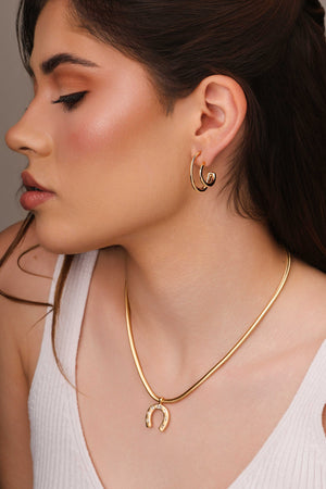 Gargantilha Snake Ferradura Cravejada Cristal Banhado a Ouro 18K - 40 cm