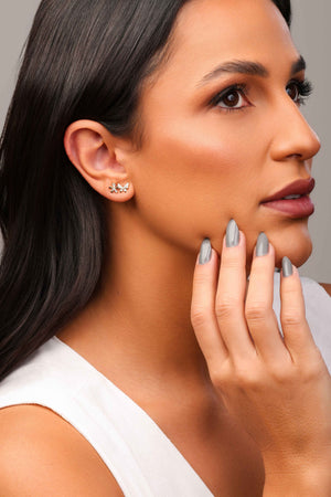 Brinco Duplo Borboleta e Flor Cravejado Cristal Banhado a Ouro 18K