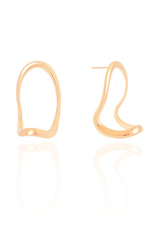 Brinco Orgânico Vazado Liso Banhado a Ouro 18K