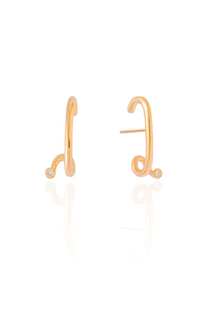 Ear Hook Liso Ponto de Luz Cravação Inglesa Banhado a Ouro 18K