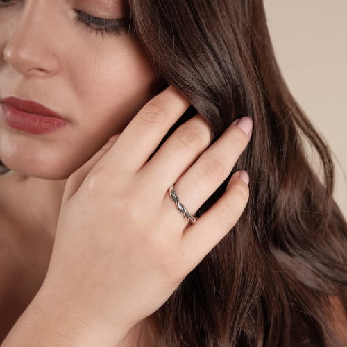 Anel Liso Torcido Tamanho 21 Ródio Branco