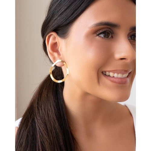 Brinco Oval Ondulado 4 cm Banhado a Ouro 18K