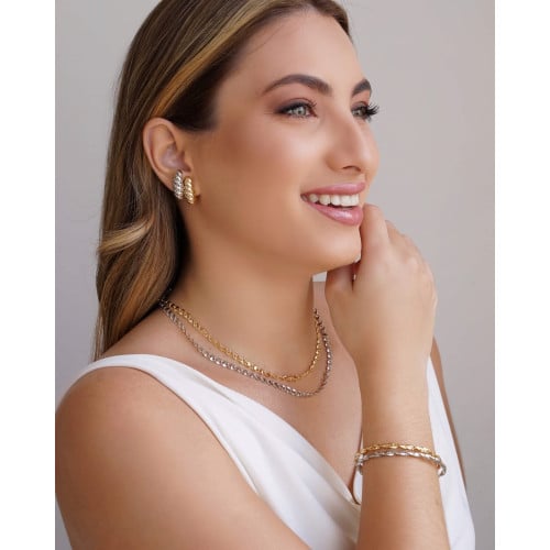 Ear Hook Torcido Liso Banhado a Ouro 18K
