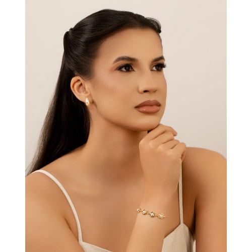 Pulseira Margaridas Pérolas Fecho Gravata Banhado a Ouro 18K