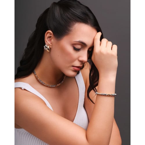 Brinco Orgânico Detalhado 2.4 cm Banhado a Ouro 18K