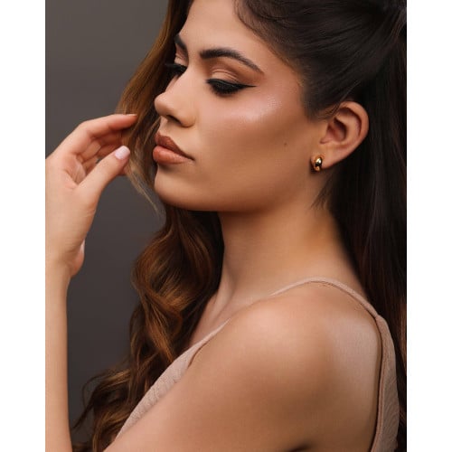 Brinco Meia Argola Lisa 1.2 cm Banhado a Ouro 18K