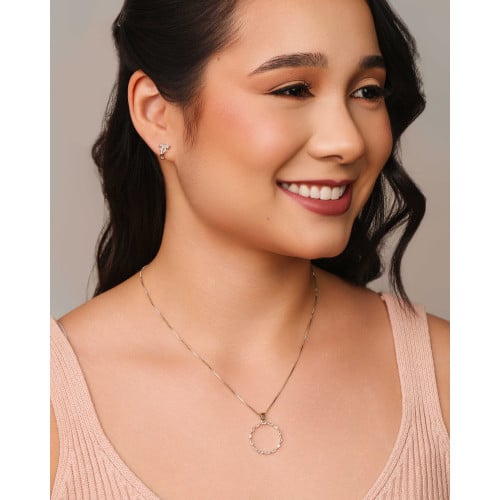 Brinco Argola Click Laço Baguetes Cristal 1.0 cm Banhado a Ouro 18K