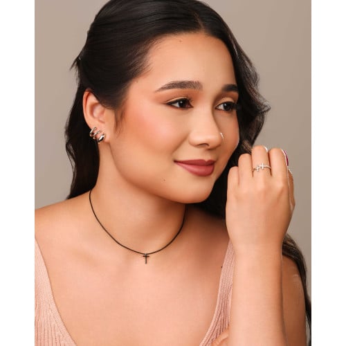 Choker Fio Coreano Preto Cruz Lisa Ródio Branco