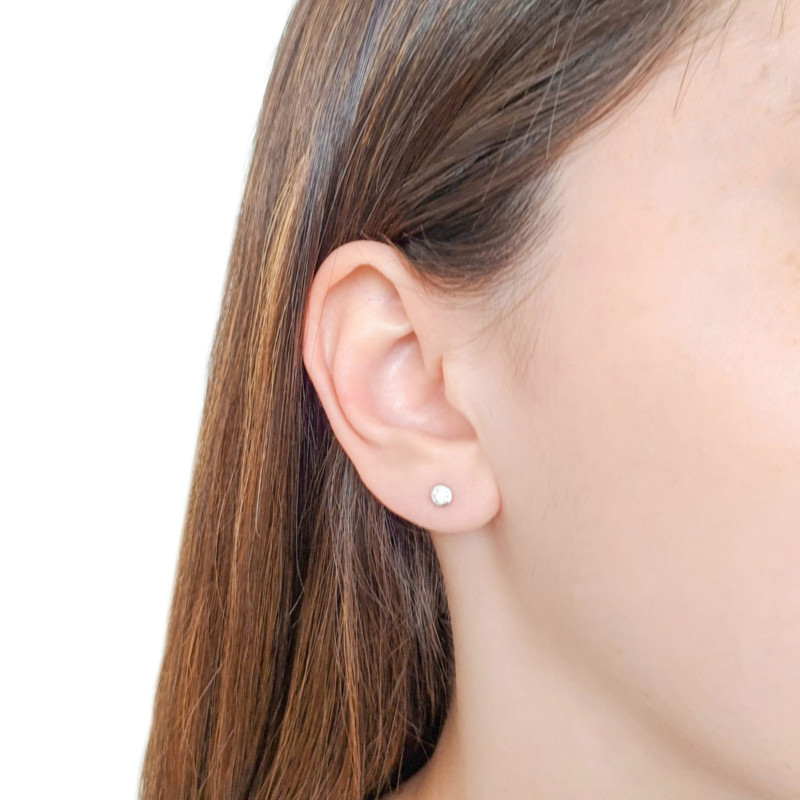 Ear Line Piercing Ponto de Luz Cristal Unilateral  Ródio Branco