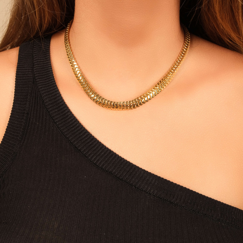 Gargantilha Achatada Oca 8 mm Banhado a Ouro 18K