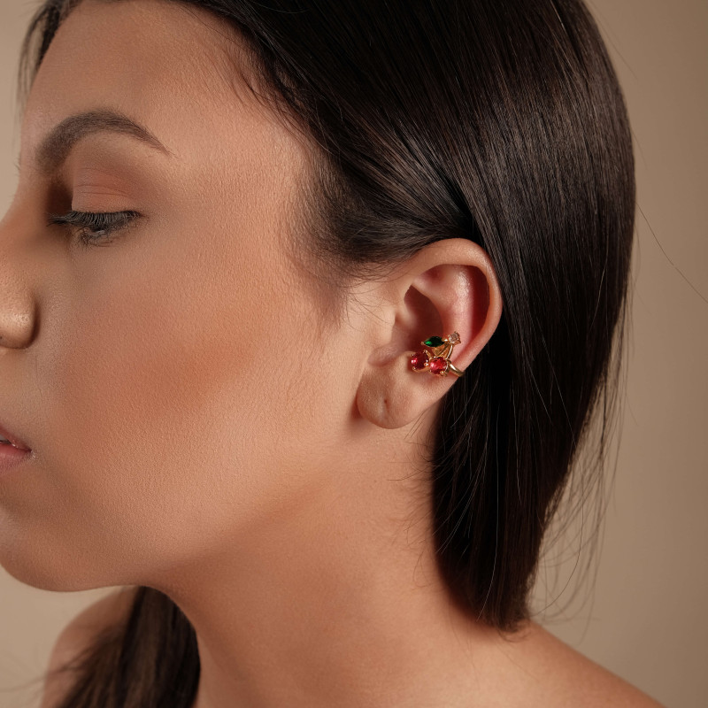 Piercing Cereja Rubi Esmeralda Lado Esquerdo Banhado a Ouro 18K