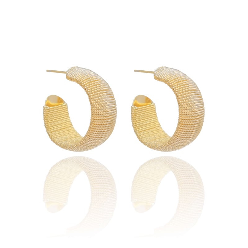 Brinco Meia Argola Textura Corda Banhado a Ouro 18K