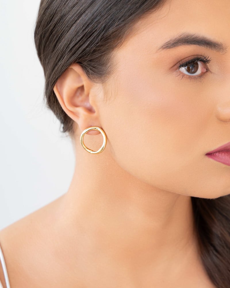 Brinco Circulo Vazado Tubo Banhado a Ouro 18K