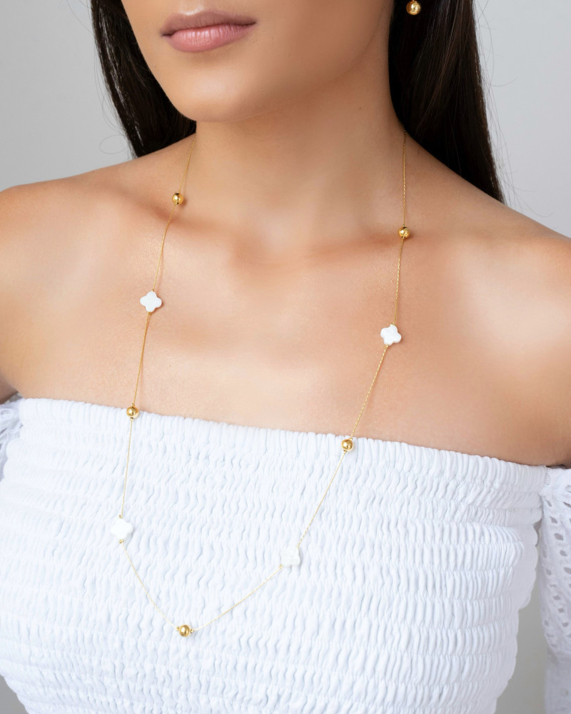 Gargantilha Longa com Bolas e Trevos Banhado a Ouro 18K