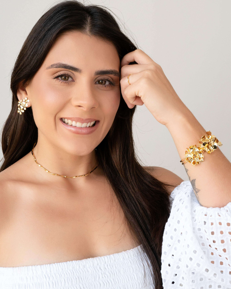 Brinco Flores Lisas Banhado a Ouro 18K