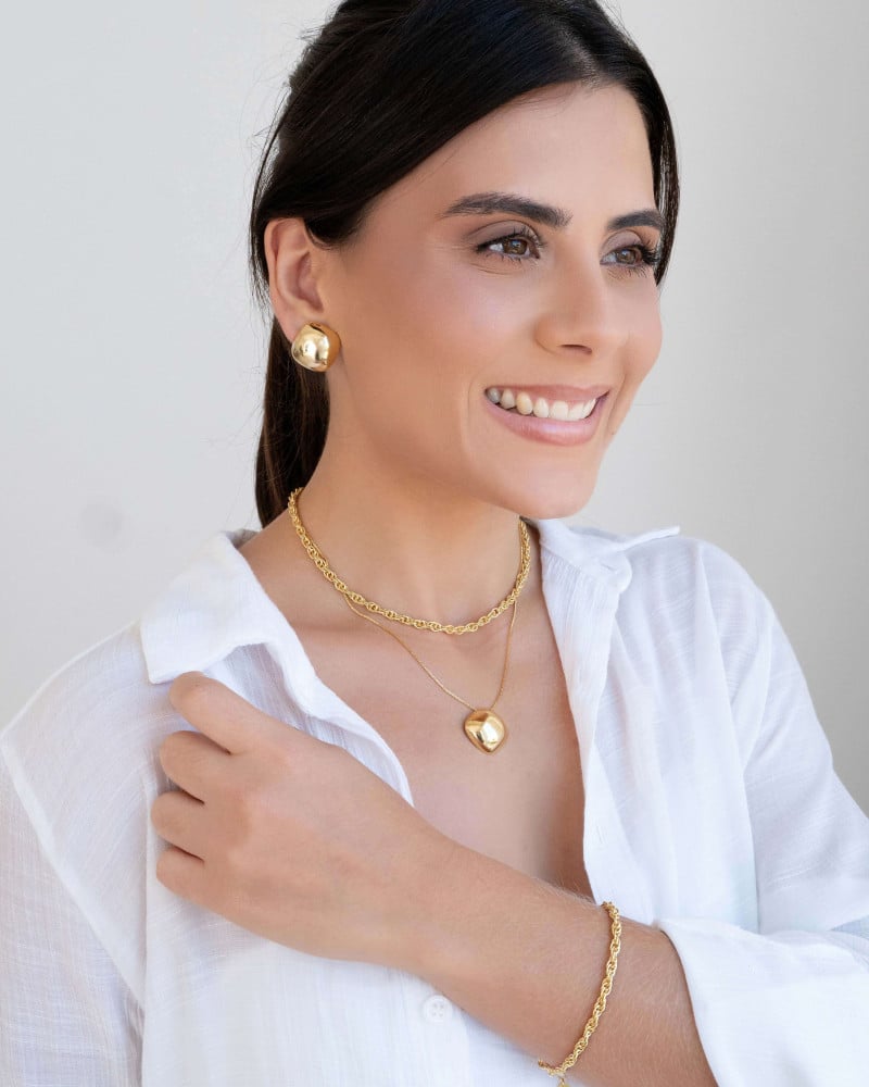 Brinco Quadrado Abaulado Liso Banhado a Ouro 18K