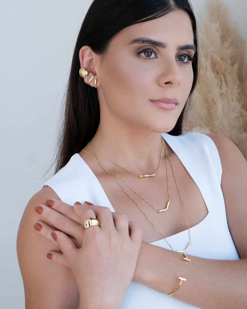 Gargantilha Longa Veneziana Pingente Ondulado Banhado a Ouro 18K