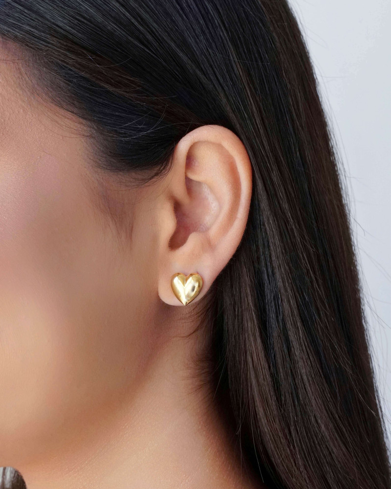 Brinco Coração Liso Abaulado Banhado a Ouro 18K