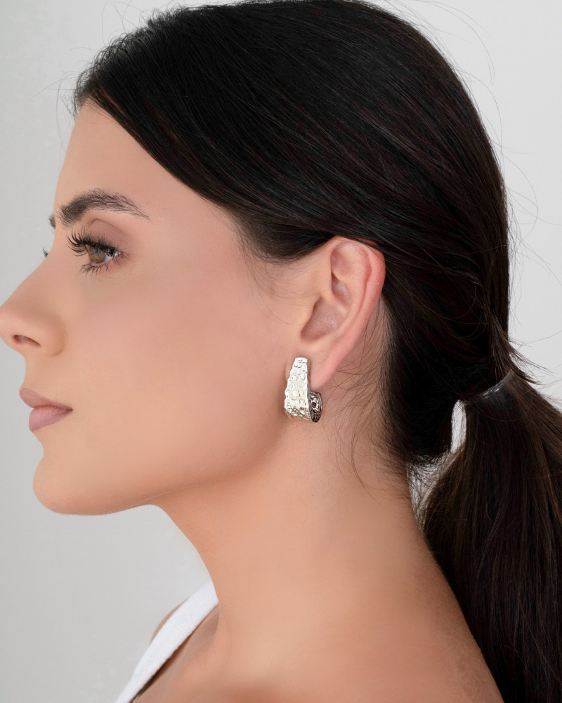 Brinco Argola Orgânica 2.7 cm Ródio Branco