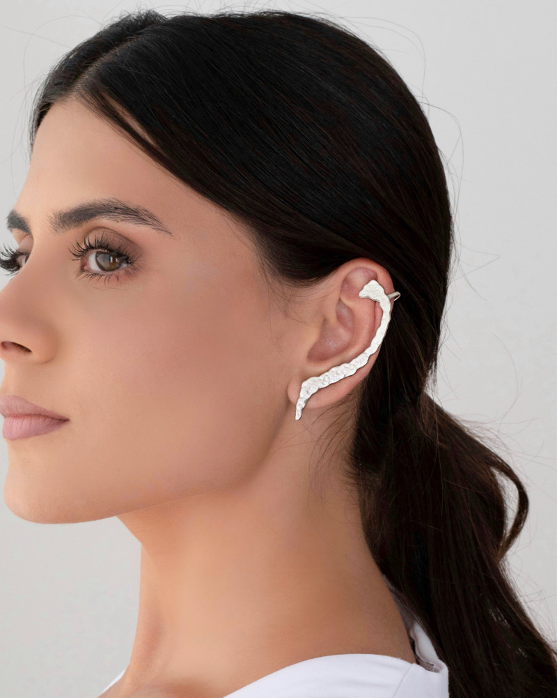 Ear Cuff Orgânico Acetinado Fosco Ródio Branco