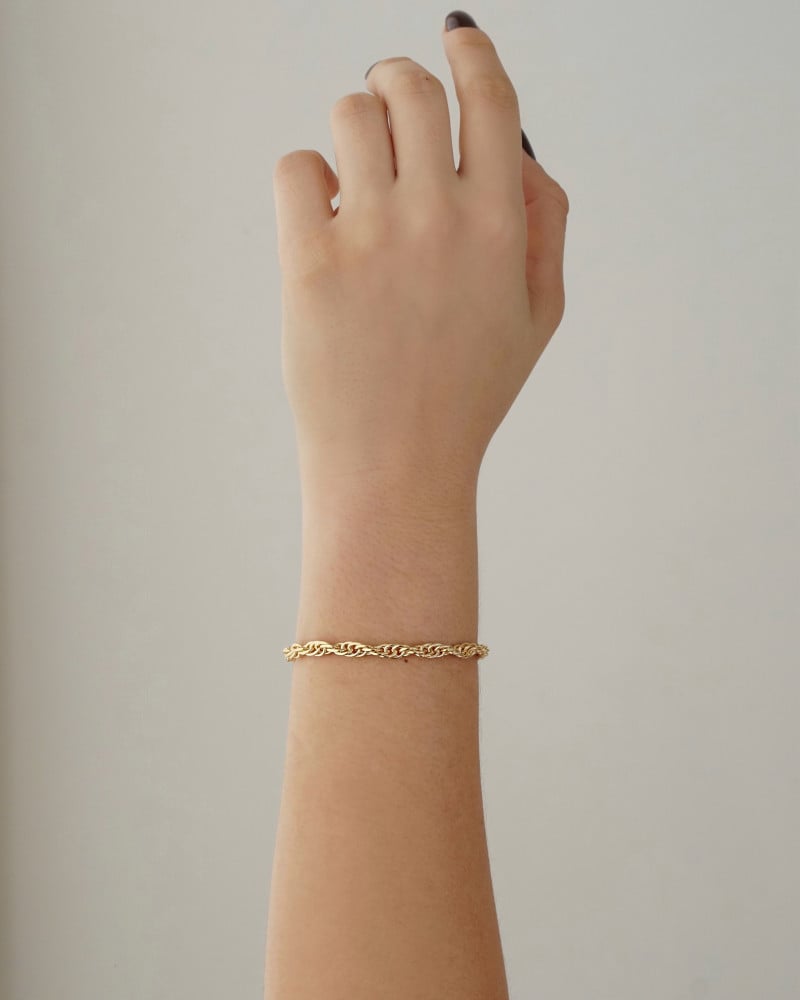 Pulseira Elos Entrelaçados Coração Banhado a Ouro 18K