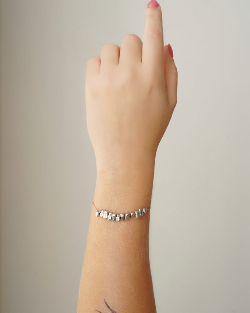 Pulseira Cascalhos Lisos Fecho Gravata Ródio Branco