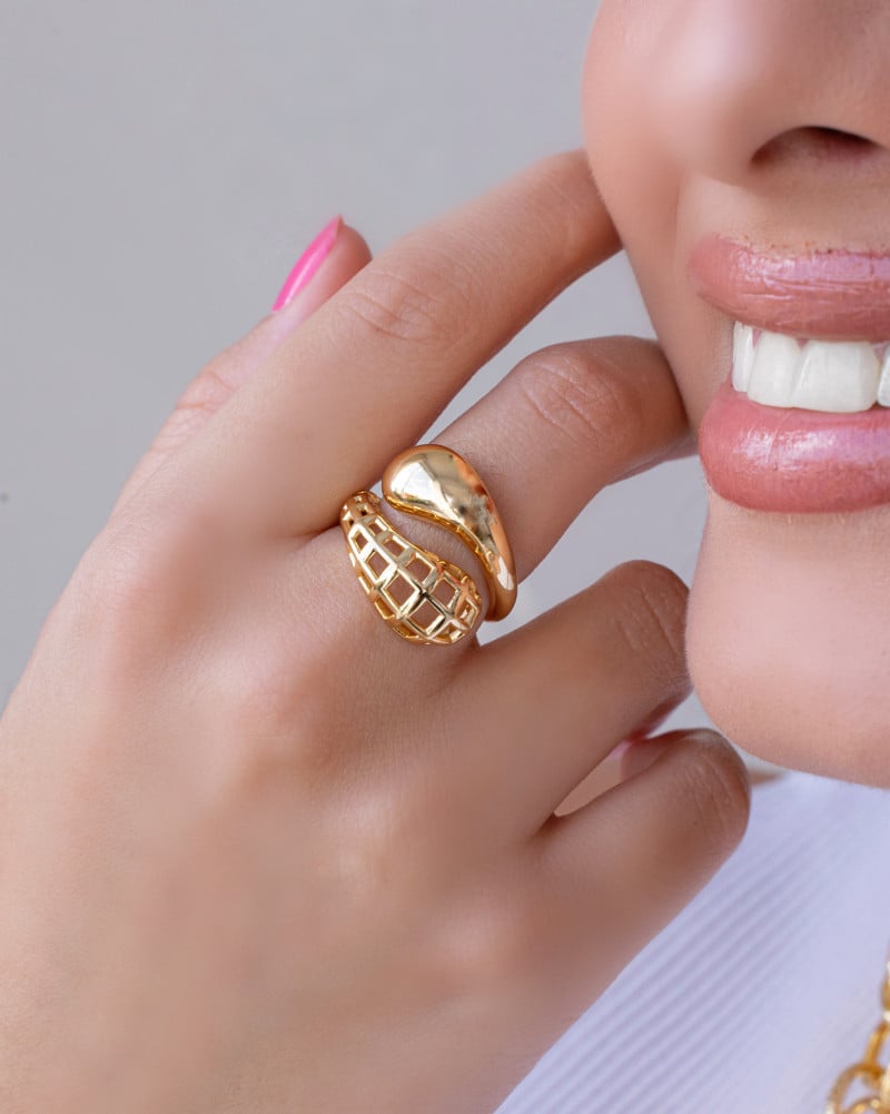 Anel Ajustável Tela Liso Tamanho M Banhado a Ouro 18K