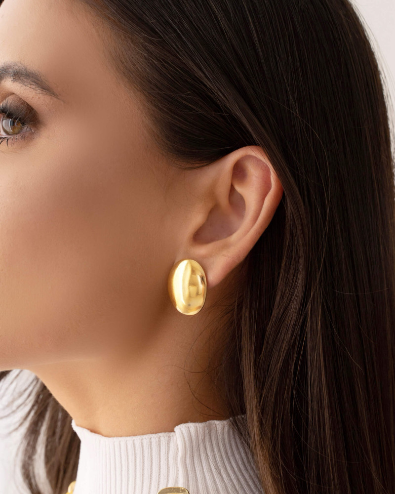 Brinco Oval Liso 2.3 cm Banhado a Ouro 18K