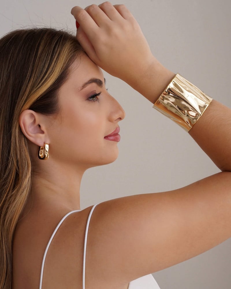 Bracelete Martelado 6.2 cm Banhado a Ouro 18K