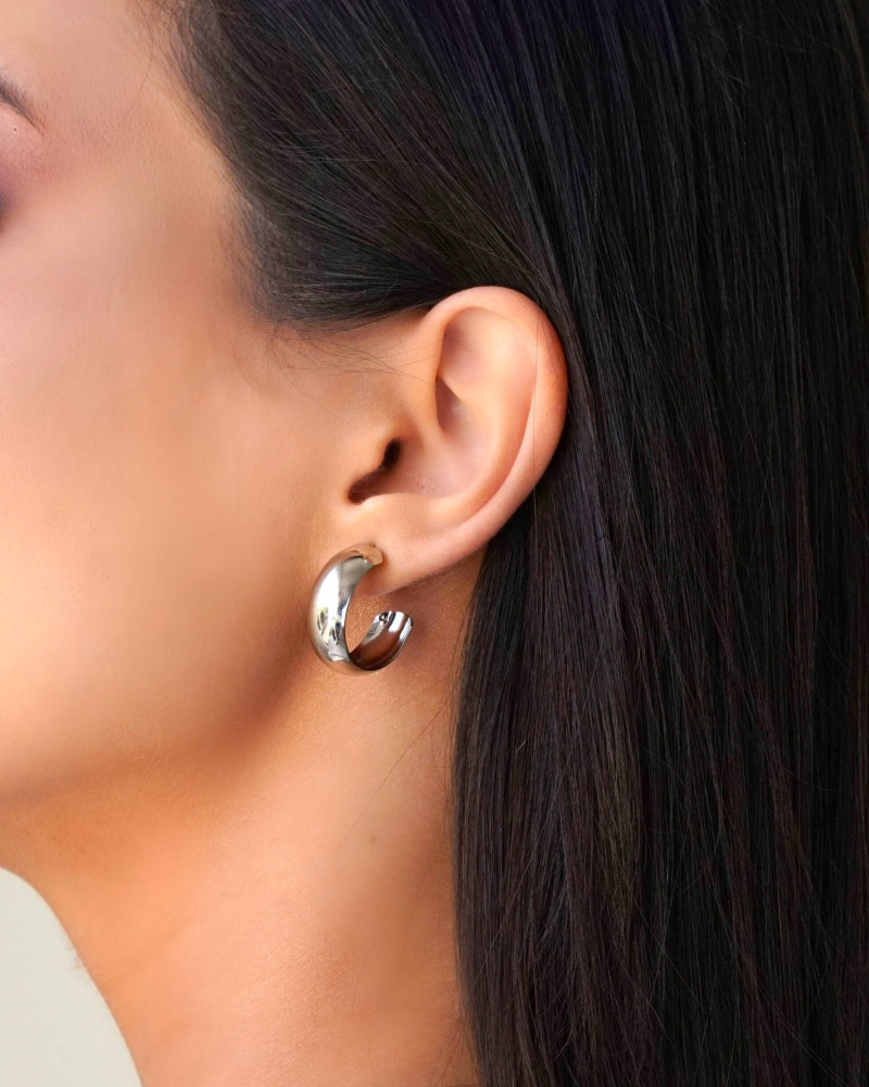 Brinco Argola Abaulada Lisa 2.2 cm Ródio Branco