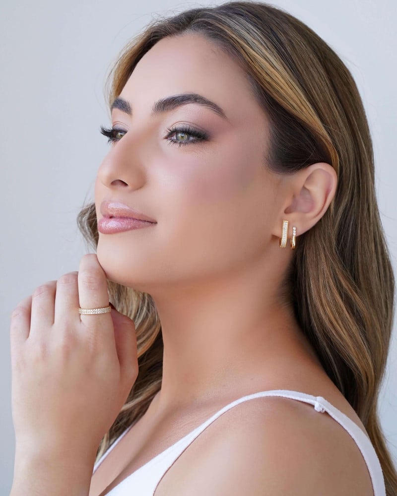 Brinco Argola Click em U Cravejado Cristal 1.5 cm Banhado a Ouro 18K