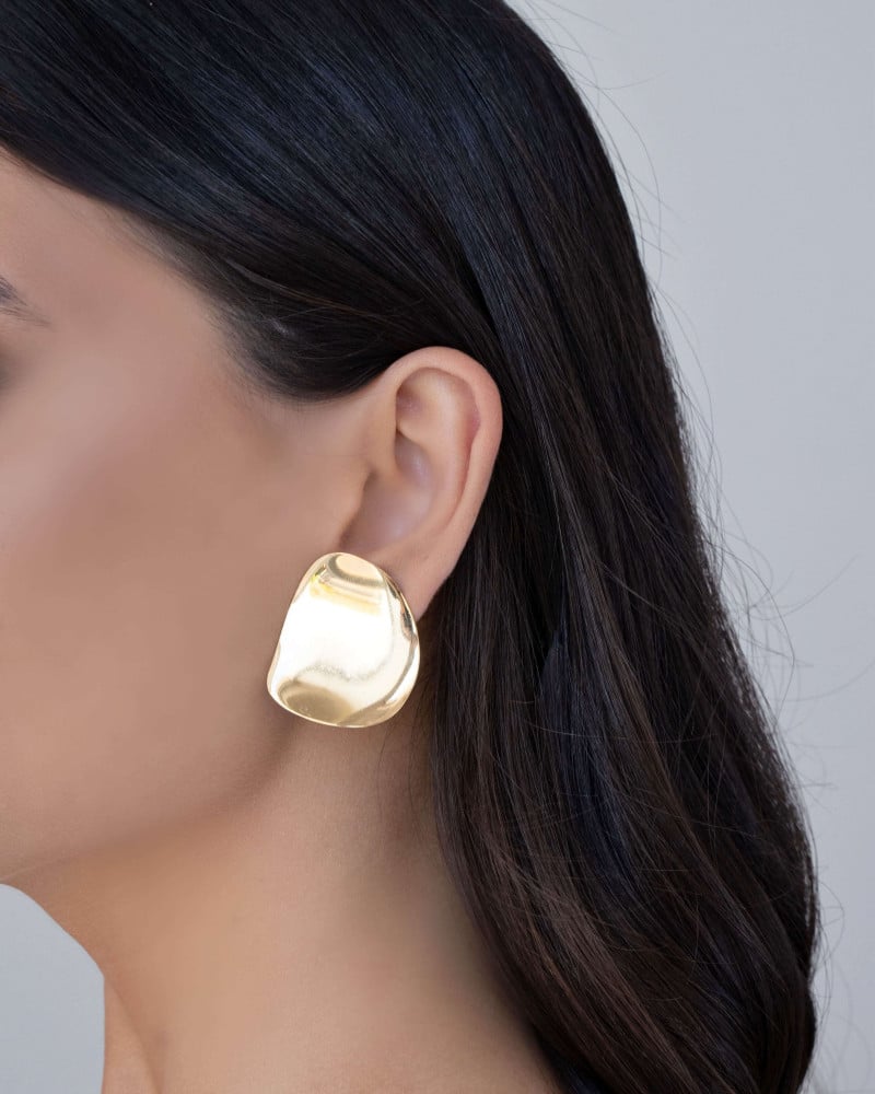 Brinco Oval Liso Amassado Banhado a Ouro 18K
