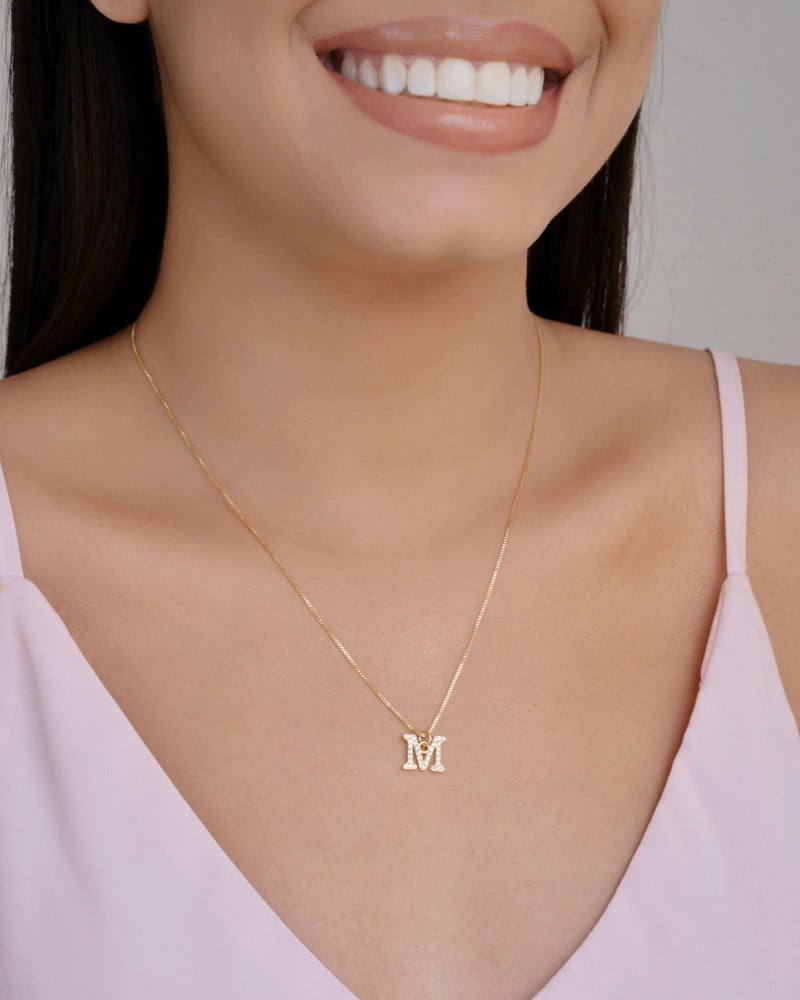 Gargantilha Veneziana Letra M Cravejada Cristal Banhado a Ouro 18K - 45 cm