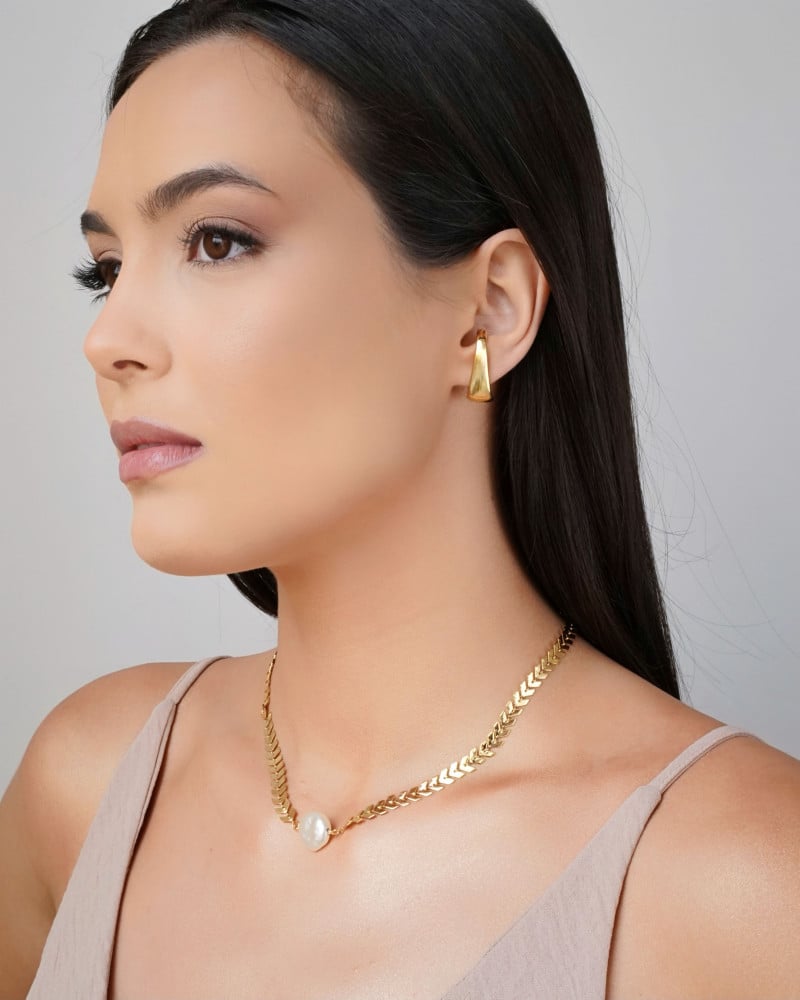 Gargantilha Escamas com Madrepérola 14 mm Banhado a Ouro 18K - 40 cm