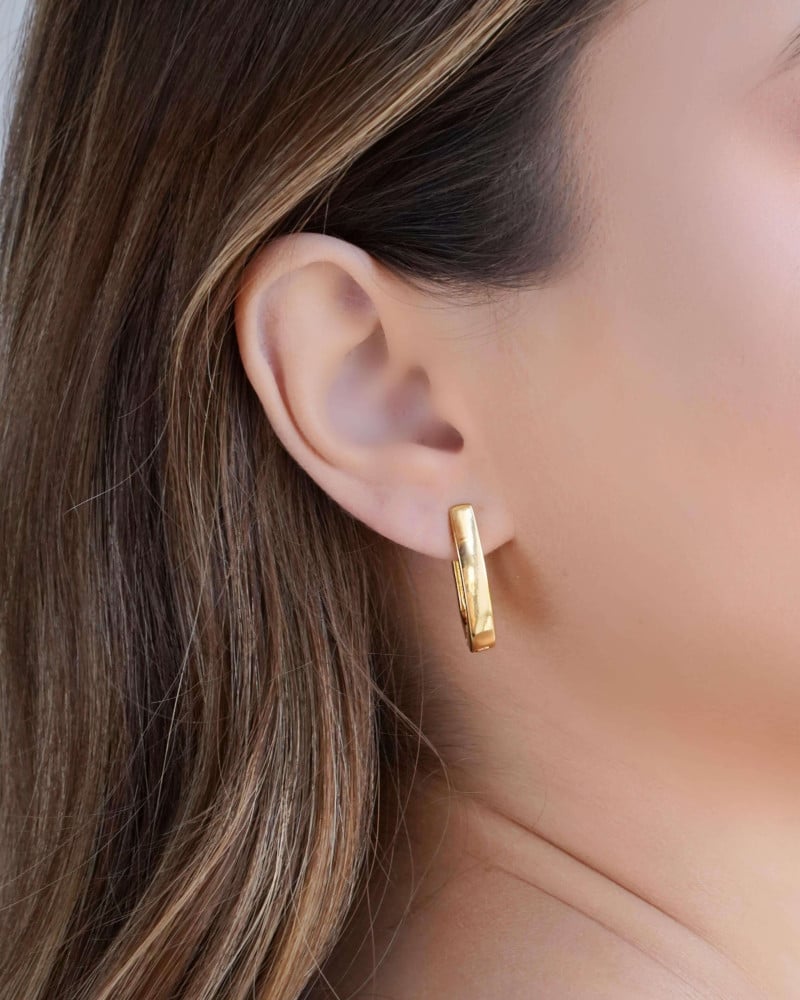 Brinco Argola Click Elíptica Lisa 2.5 cm Banhado a Ouro 18K