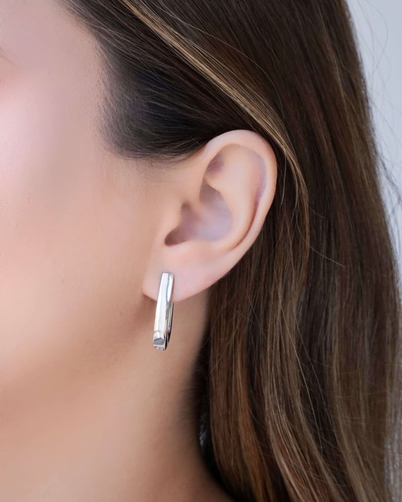 Brinco Argola Click Elíptica Lisa 2.5 cm Ródio Branco