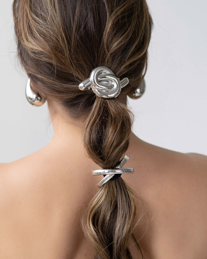 Pony Cuff X Banho Branco