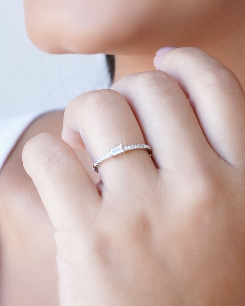 Anel Cravejado Baguete Cristal Tamanho 19 Ródio Branco